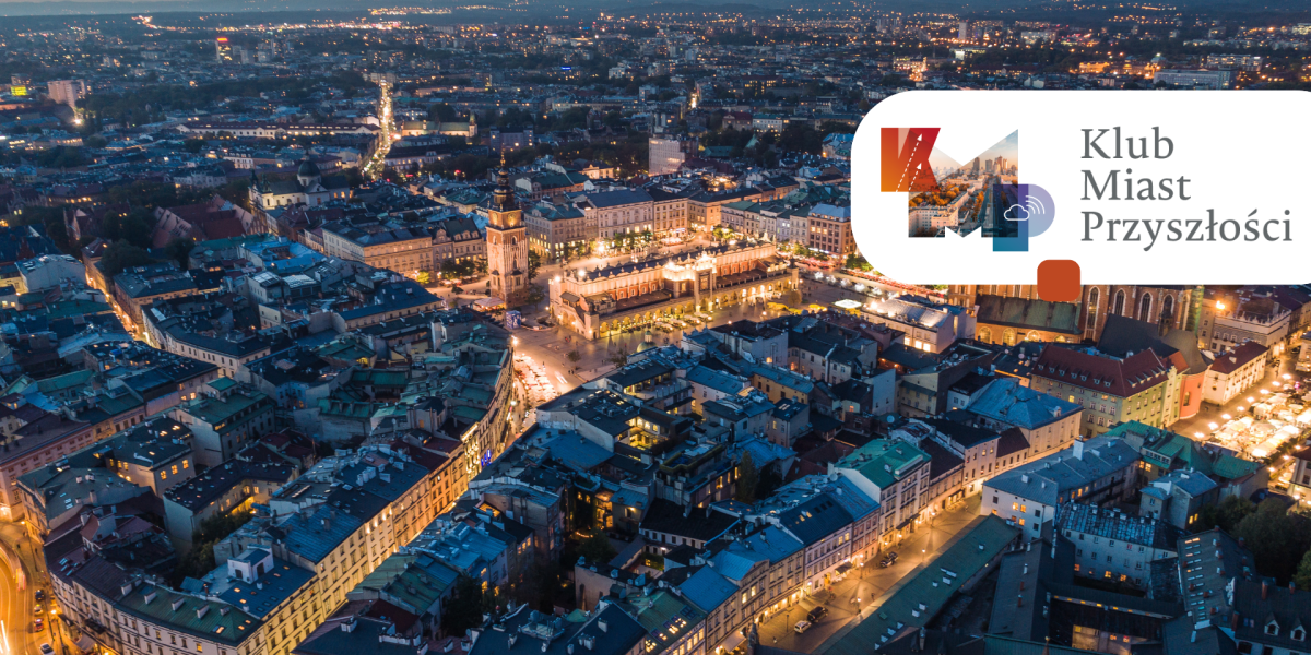 Panorama oświetlonego miasta