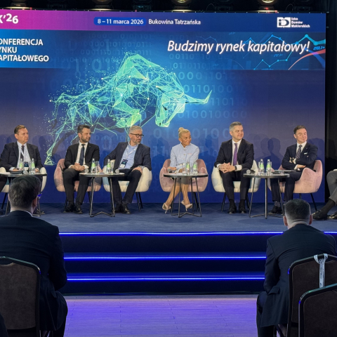 Debata podczas dwudziestej szóstej Konferencji Rynku Kapitałowego z udziałem Prezesa PFR Piotra Matczuka.